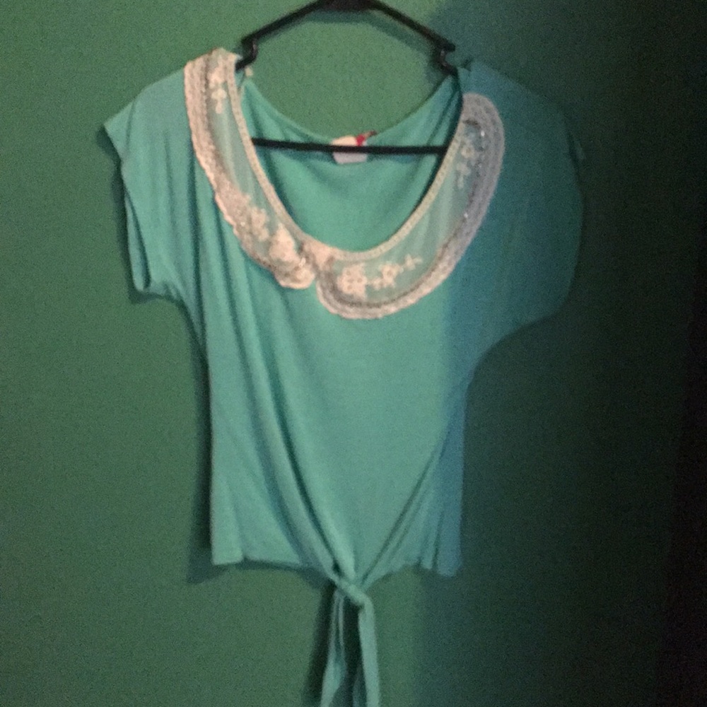 Blouse - Picture 2 of 3